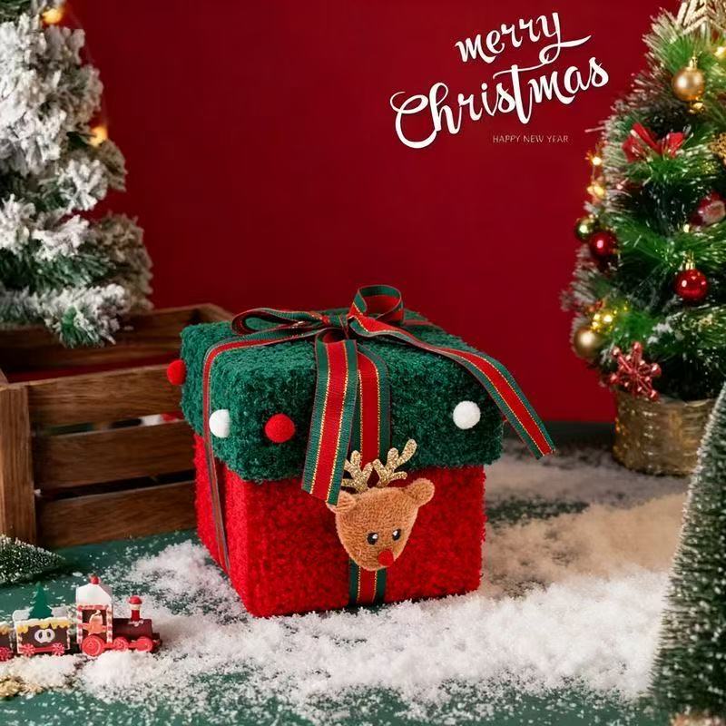 🎁 Ready-to-Gift Christmas Decor Box - Pre-Wrapped Holiday Ornament Set for Easy Gifting